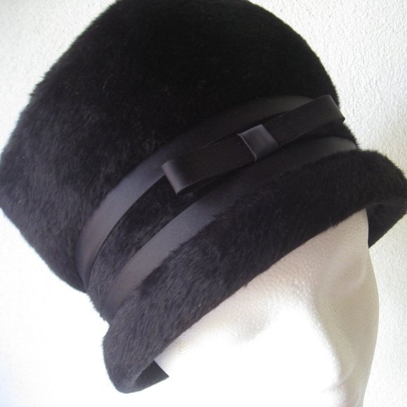 Vintage l 60s Lilli of California Black Faux Fur Double Satin Ribbon Bow Mod Hat - Picture 4 of 7